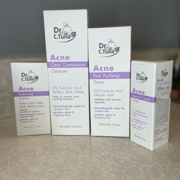 Farmasi. Pictured-my favorite lippies! They’re called Vfx Matte Liquid Lipsticks - Picture 2 of 2